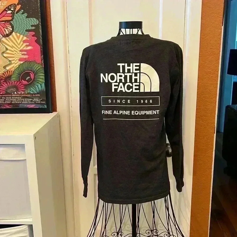 The North Face Long Sleeved Tee Shirt-Sz S